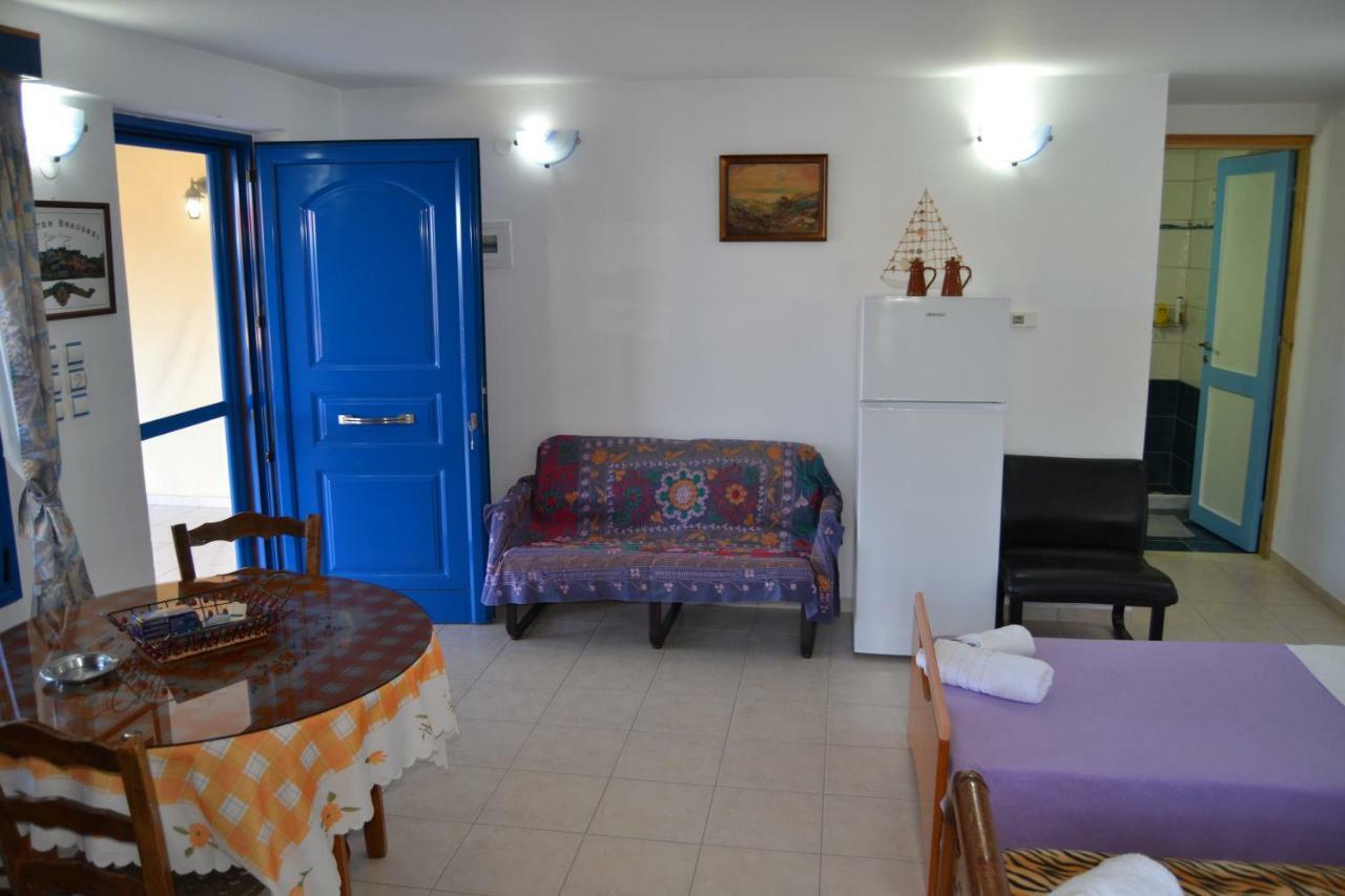 Sofia Apartment Léntas Dış mekan fotoğraf